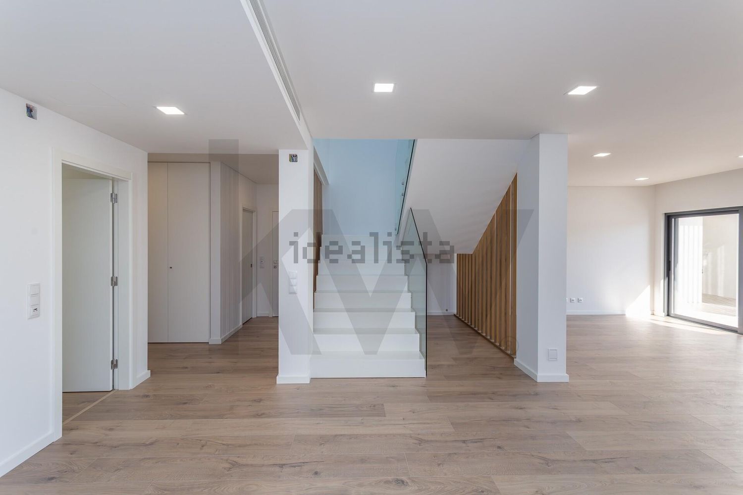 双拼别墅出售在Rua Marechal Craveiro Lopes s/n - 详情