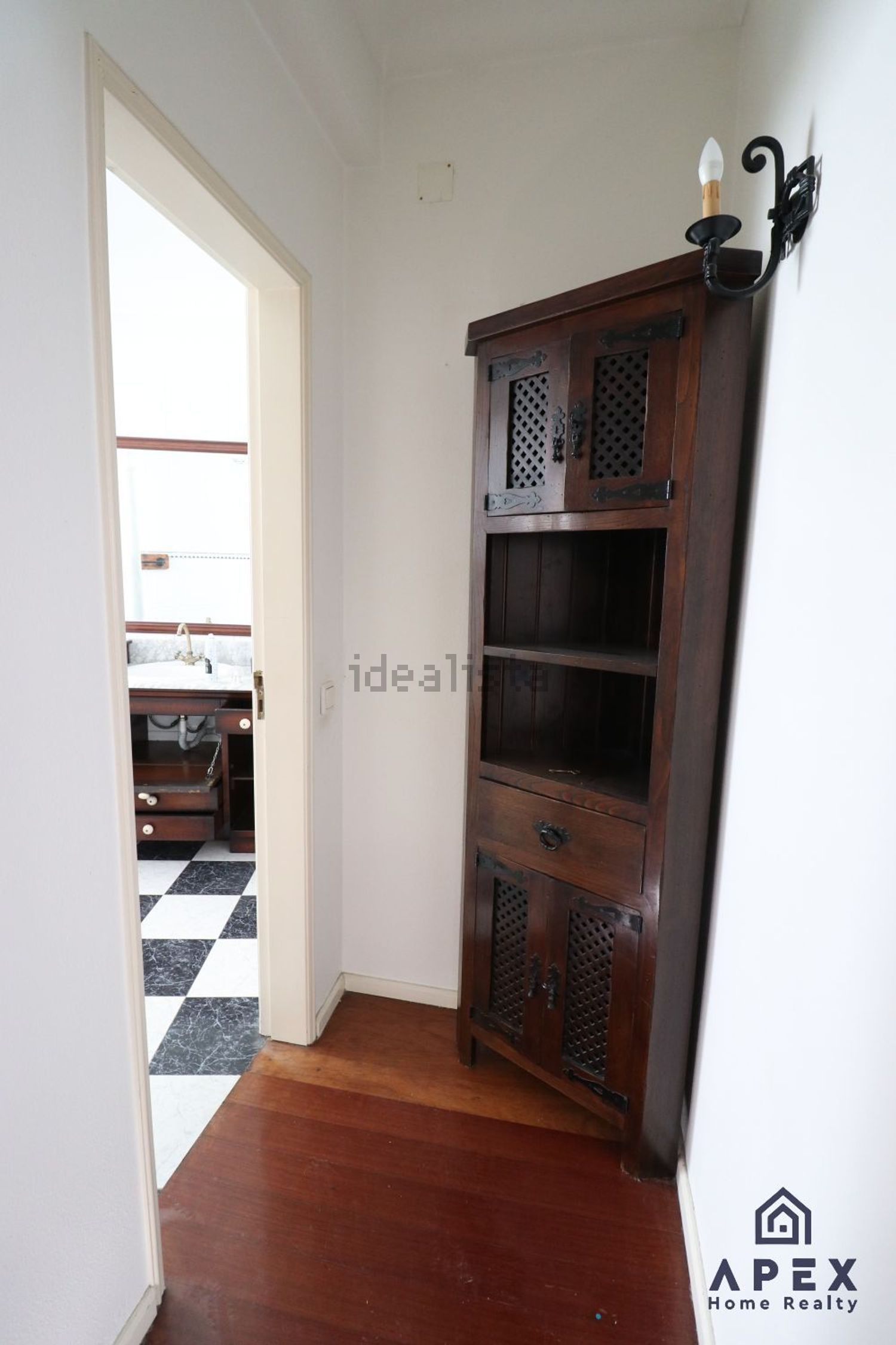 双拼别墅出售在Fanhões - 试衣间