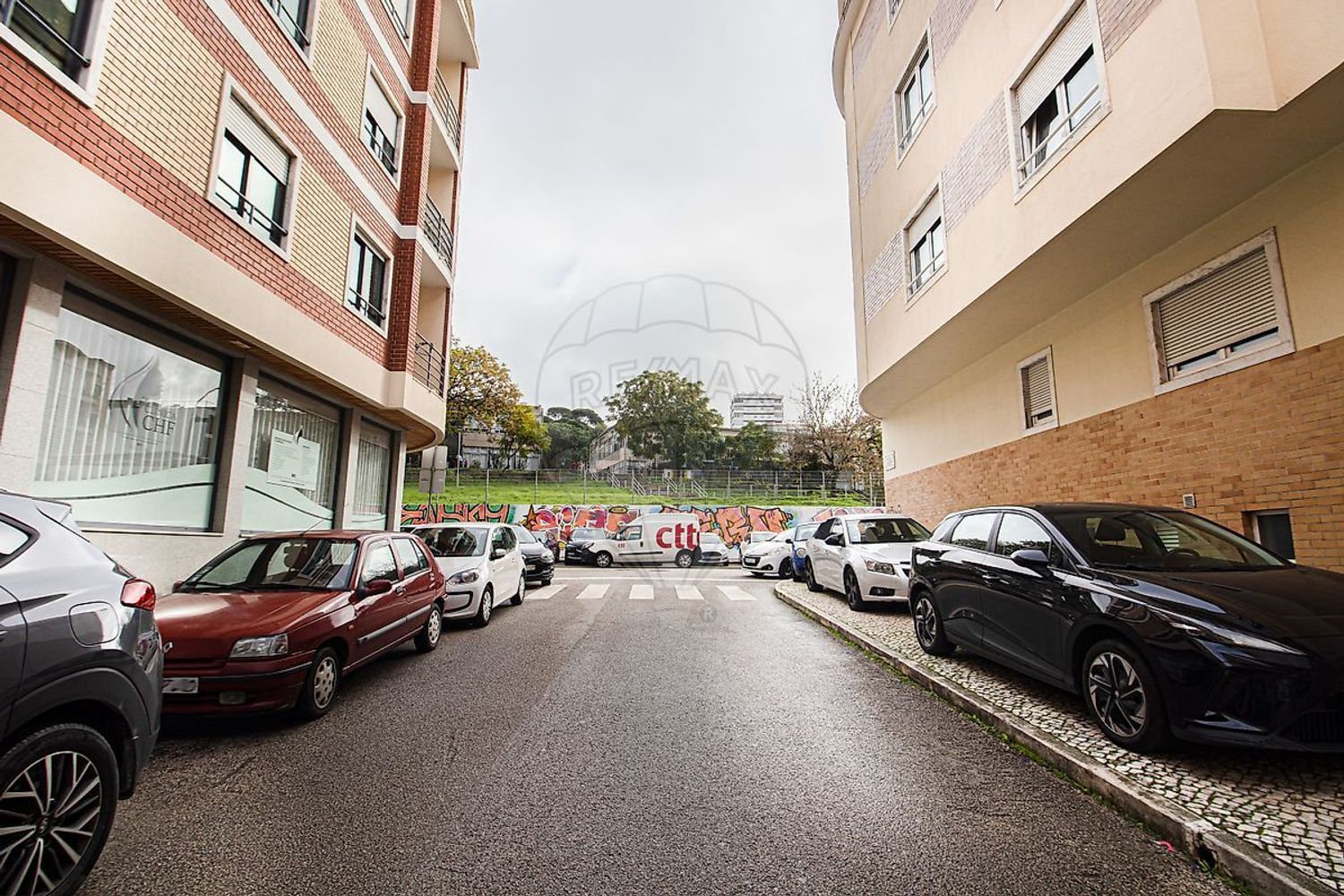 公寓 t3出售在Largo 5 de Outubro - 视线