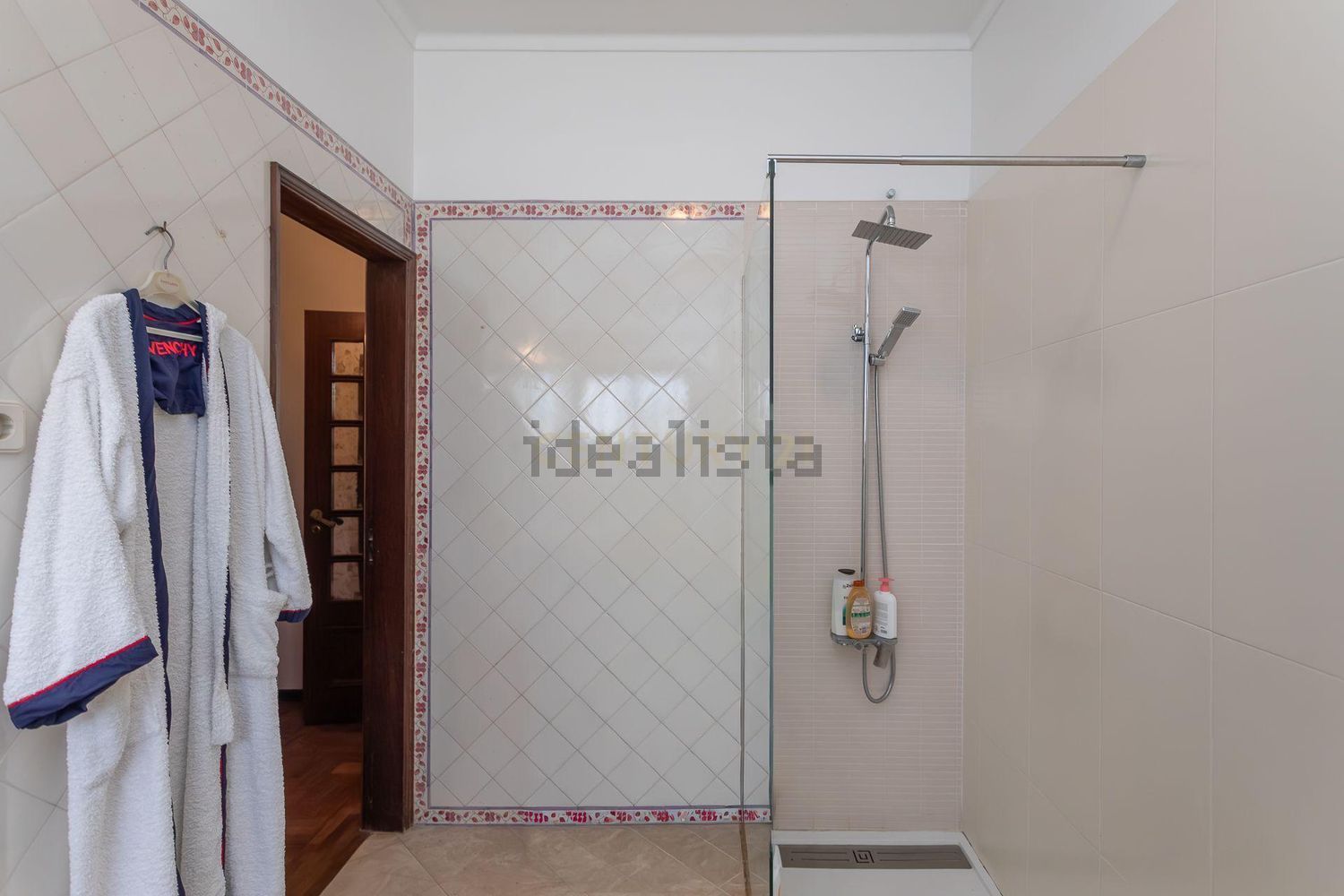 小楼房或独栋别墅出售在Cobre - 照片