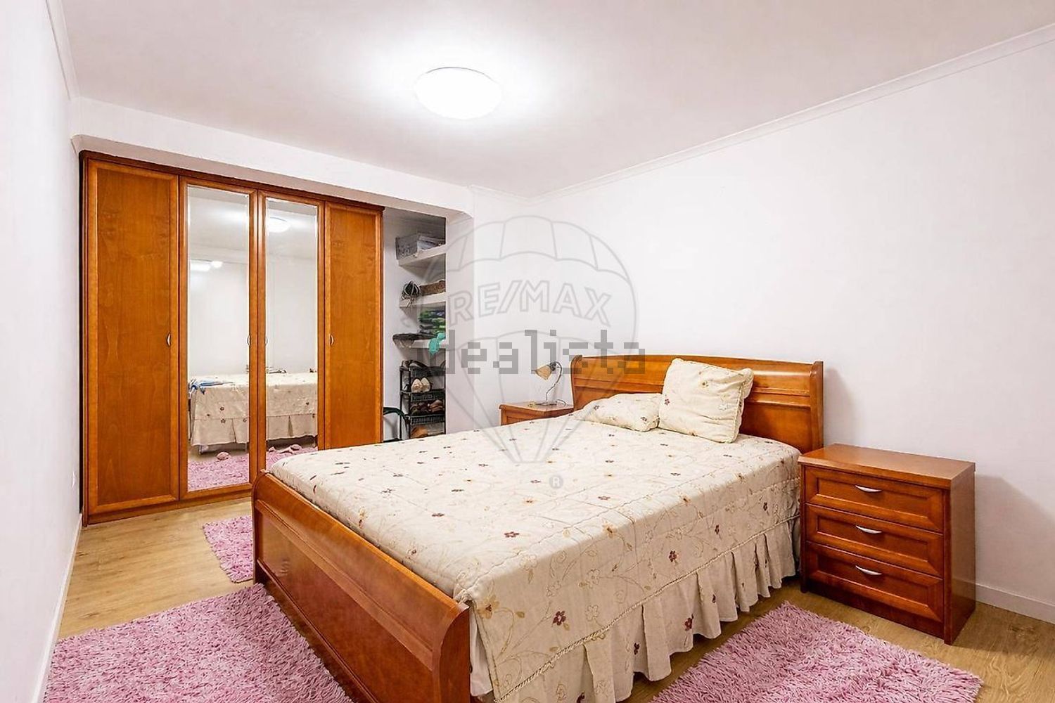 小楼房或独栋别墅出售在Rua das Flores - 卧室