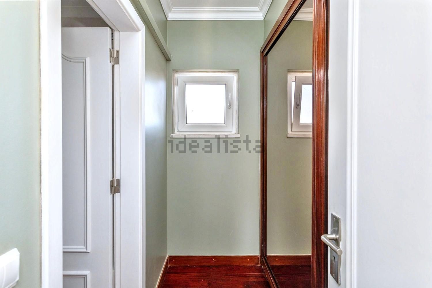 小楼房或独栋别墅出售在Rua dos Pintassilgos, 3 - 过道