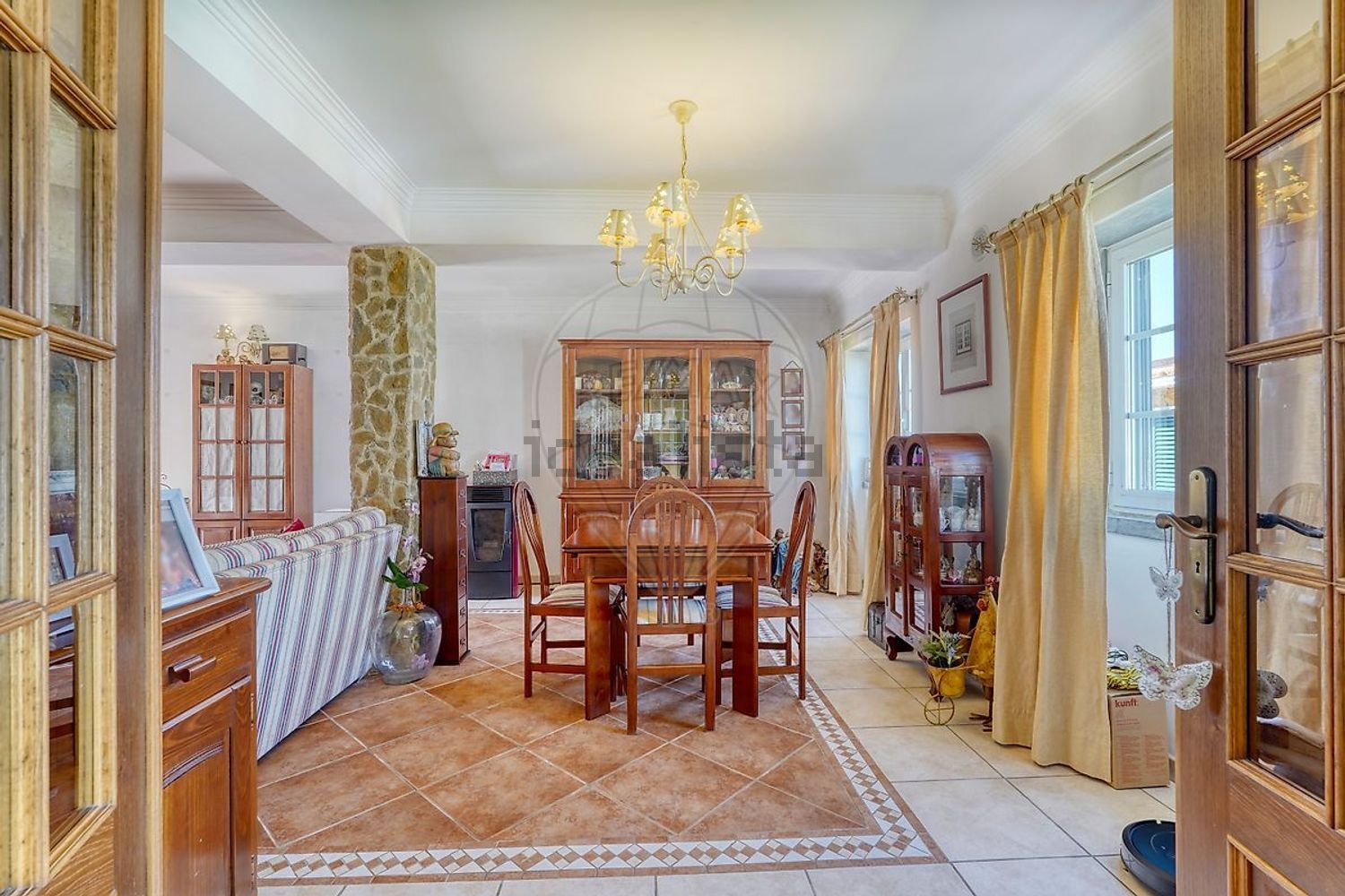 小楼房或独栋别墅出售在São João das Lampas e Terrugem - 客厅