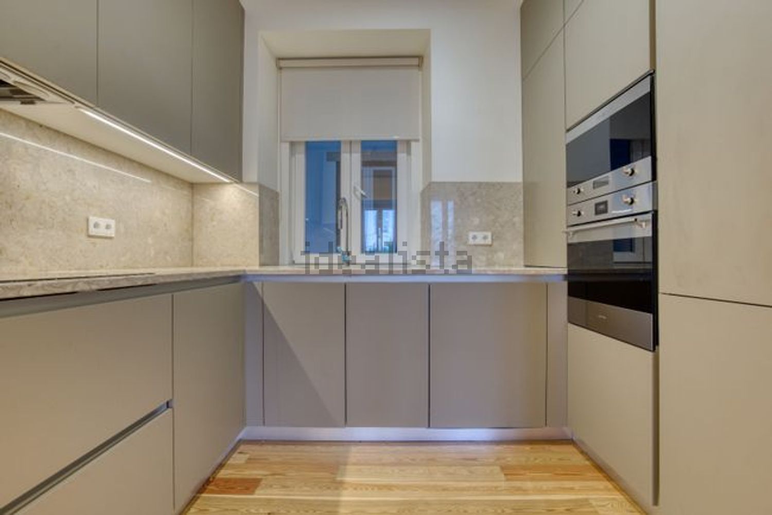 出租公寓 t2在Rua Braamcamp - 厨房