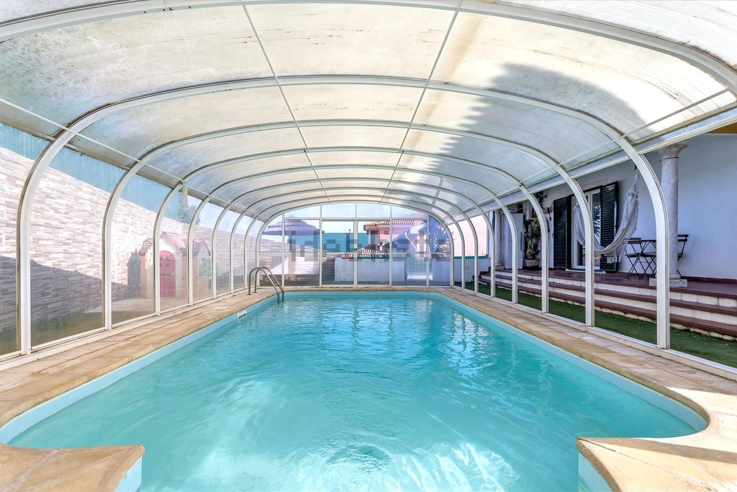 小楼房或独栋别墅出售在Rua dos Pintassilgos, 3 - 游泳池