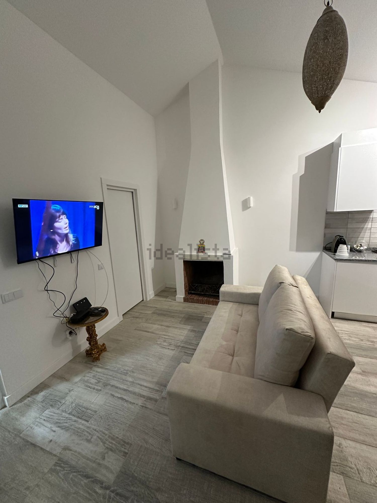 双拼别墅出售在Rua 1 de Maio, 15 - 客厅