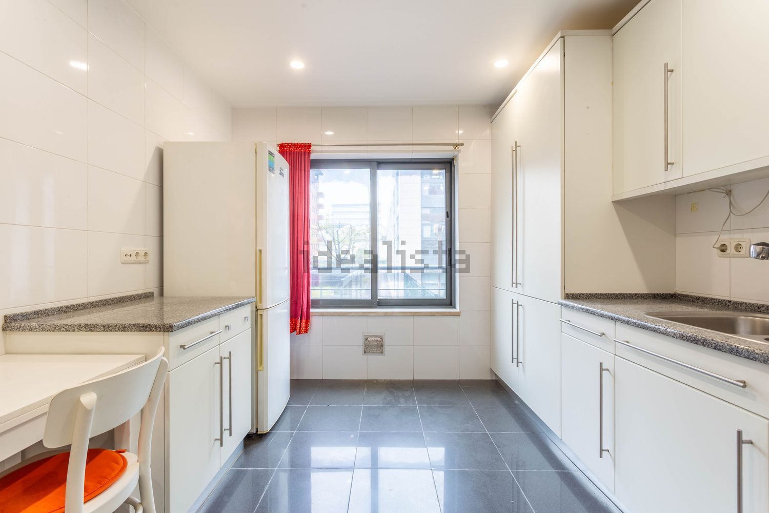 出租公寓 t2在Avenida Infante Dom Henrique - 厨房