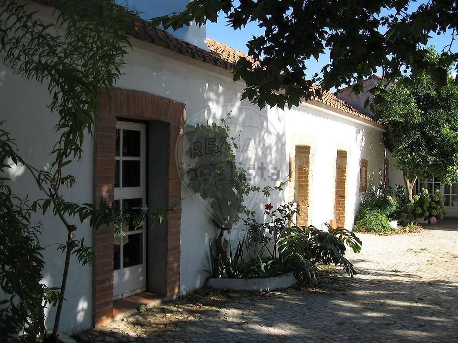 庄园出售在Rua António Roldão - 外立面