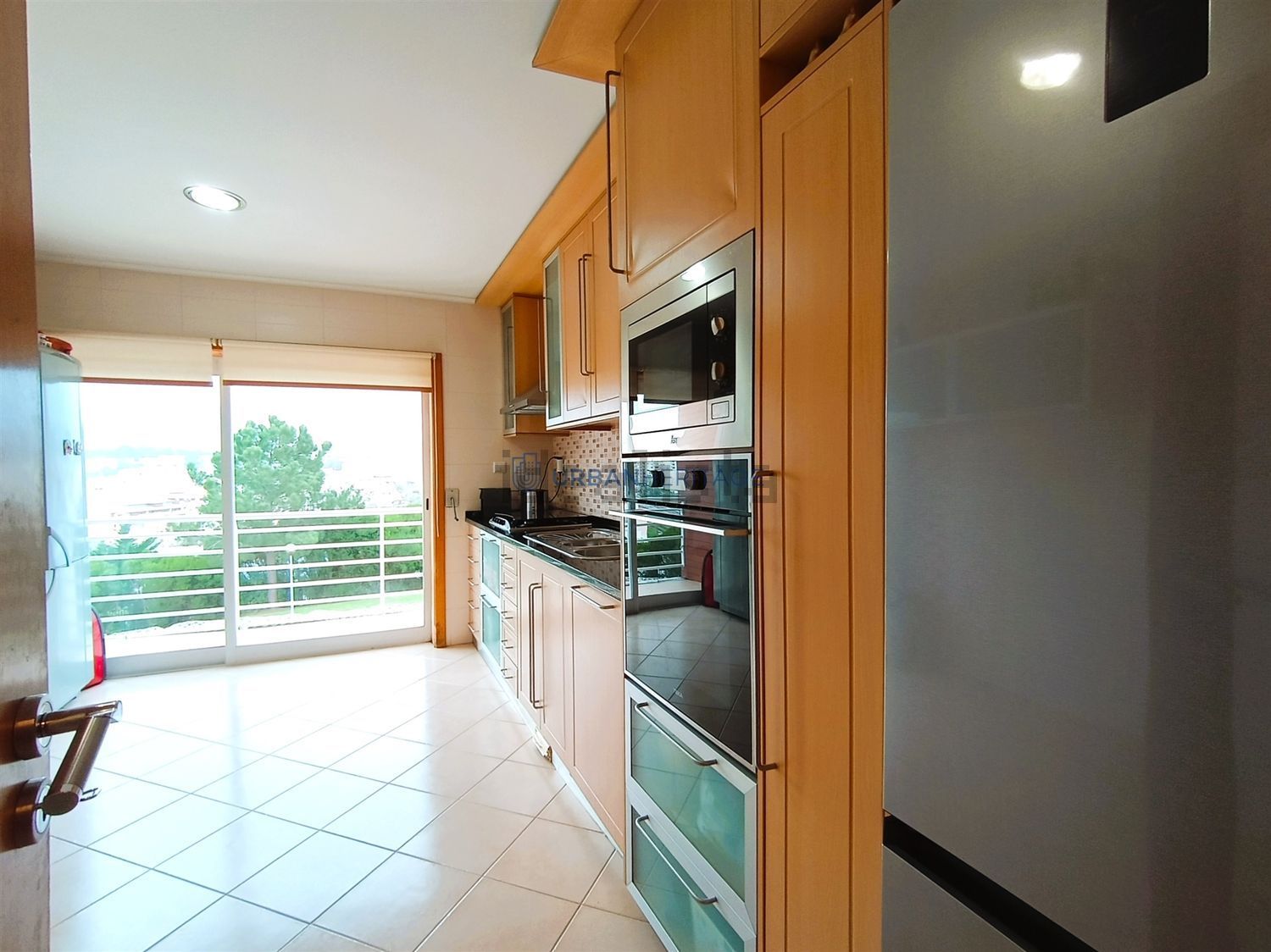 公寓 t2出售在Rua Helena Sá da Costa, 9 - 厨房