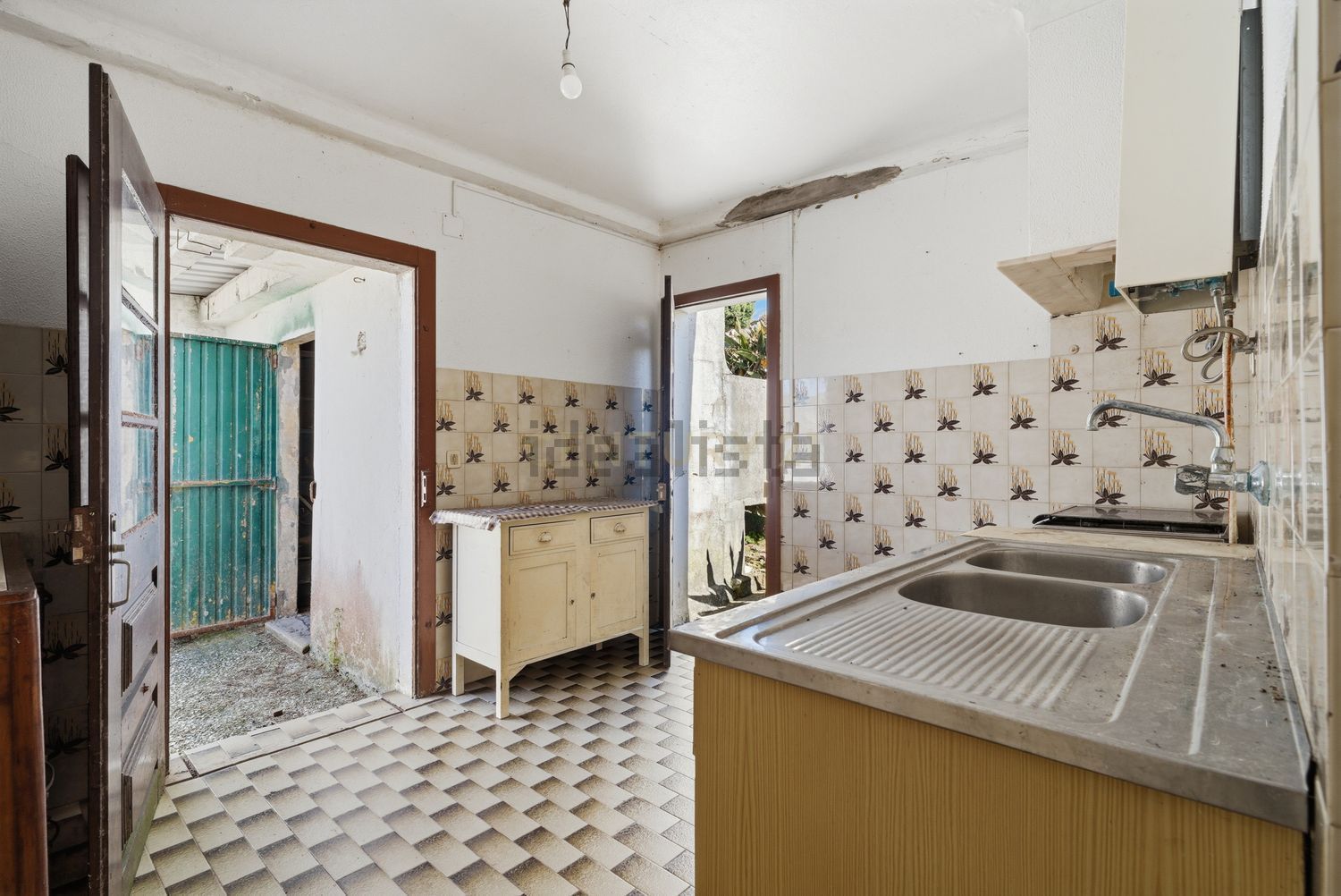 小楼房或独栋别墅出售在Rua do Relógio do Sol, 17 - 厨房