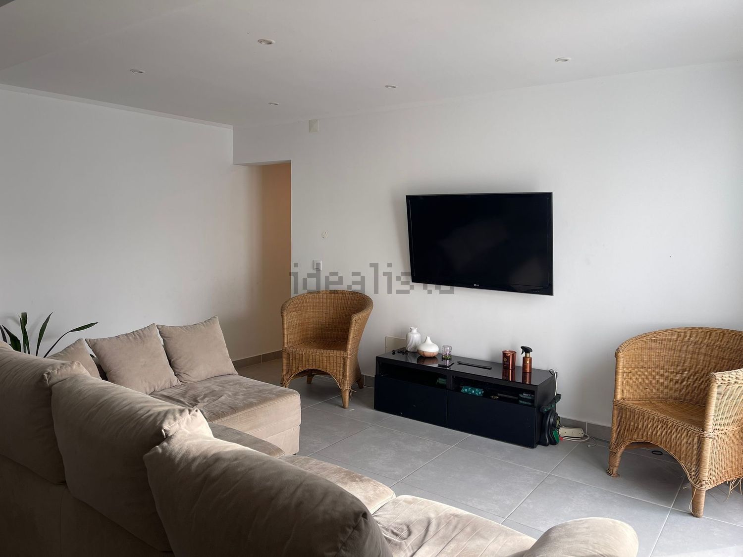 小楼房或独栋别墅出售在Estrada do Peixe, 35 - 客厅