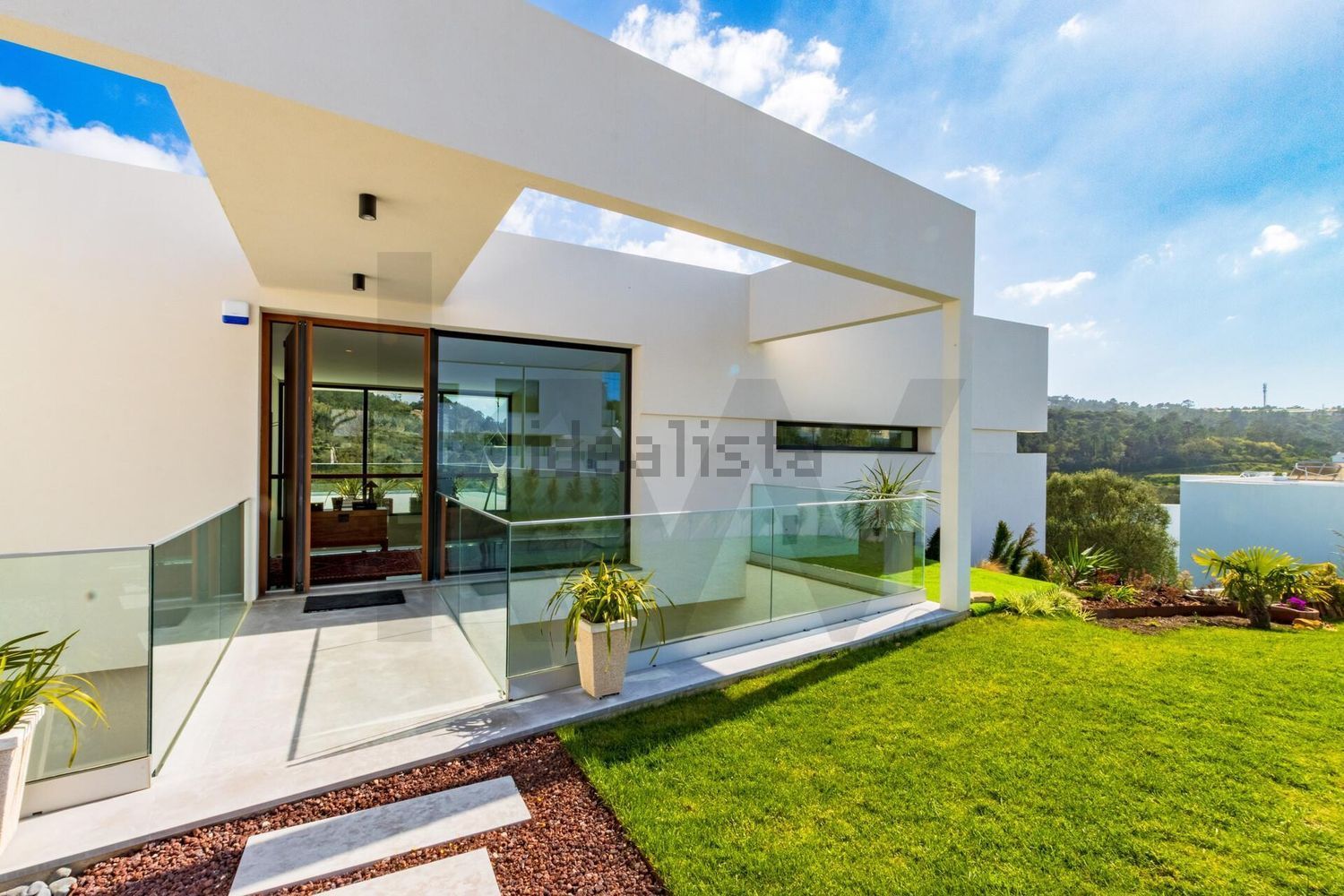 小楼房或独栋别墅出售在Rua das Lombas - 游泳池