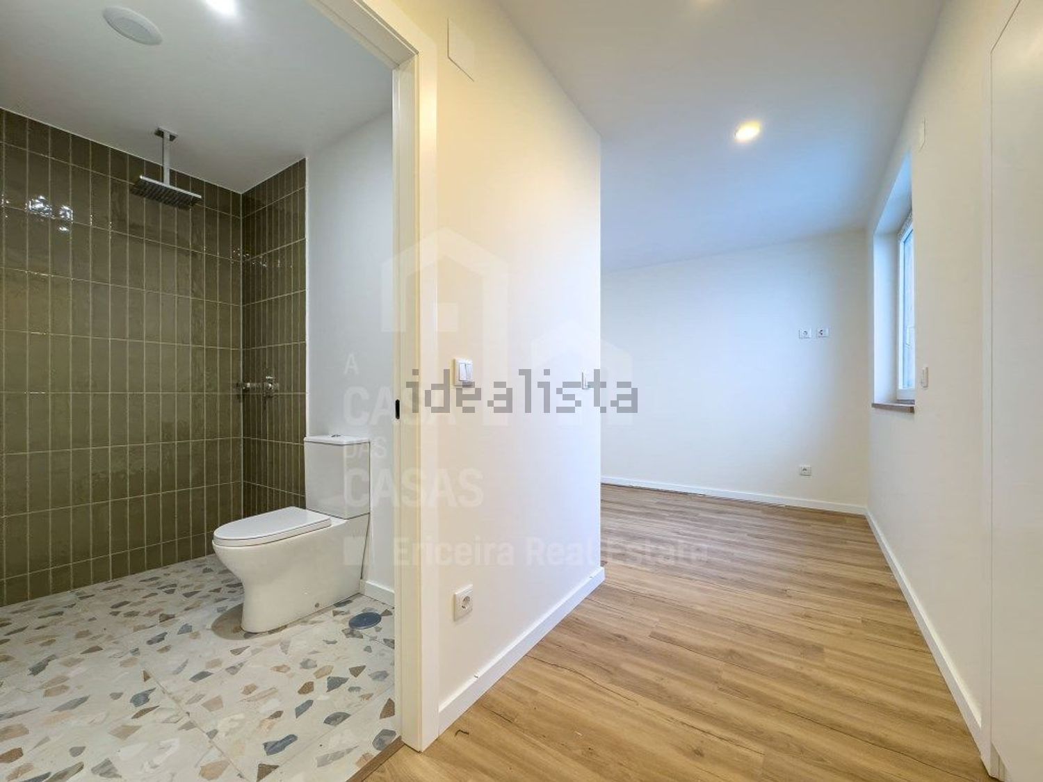 小楼房或独栋别墅出售在Encarnação - 照片