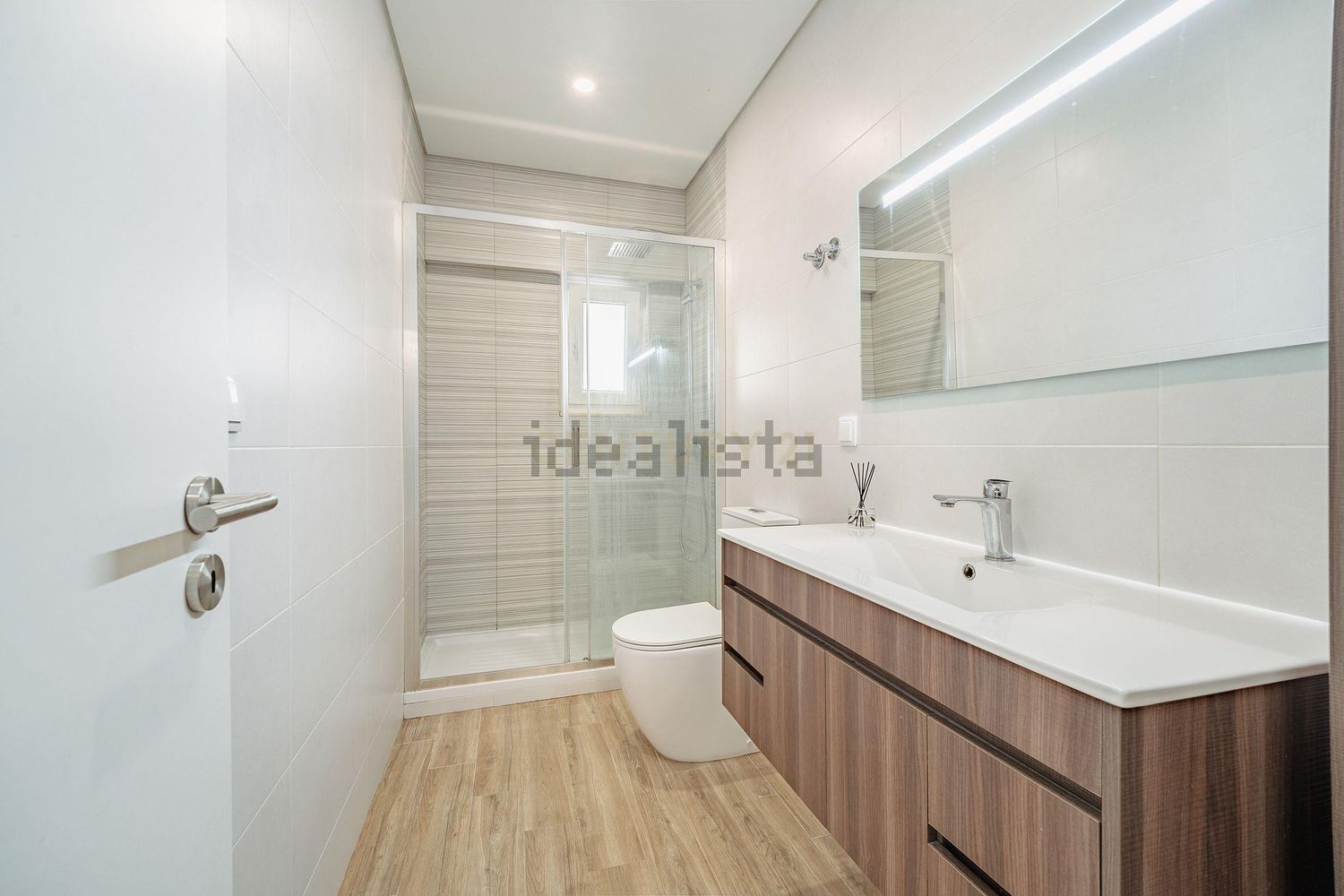 公寓 t2出售在Rua Luís António Verney, 27 - 卫生间