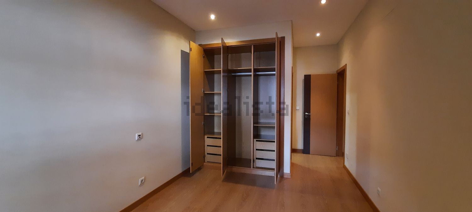 出租公寓 t2在Avenida Descobertas, 71 Lote - 卧室