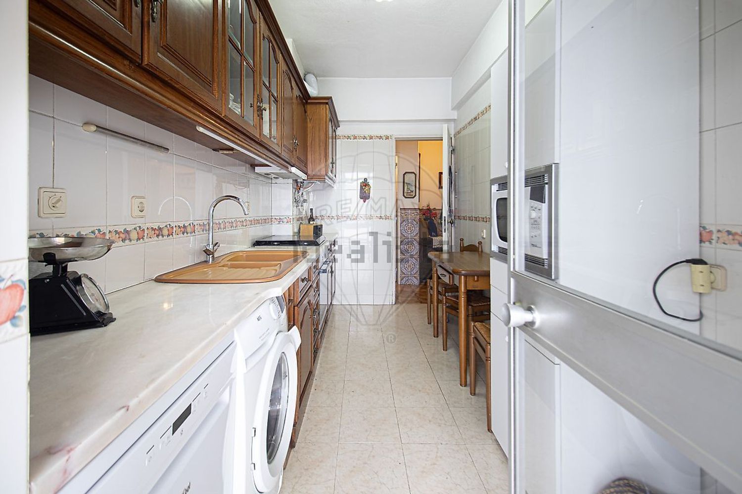 公寓 t2出售在Rua António Nobre - 厨房