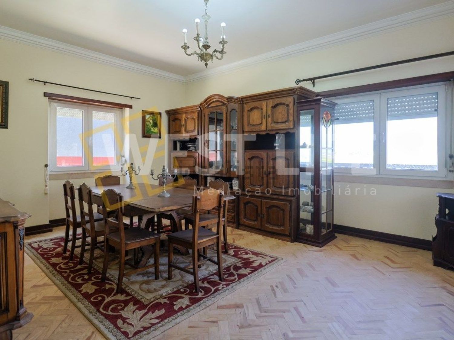 小楼房或独栋别墅出售在São Pedro da Cadeira - 客厅