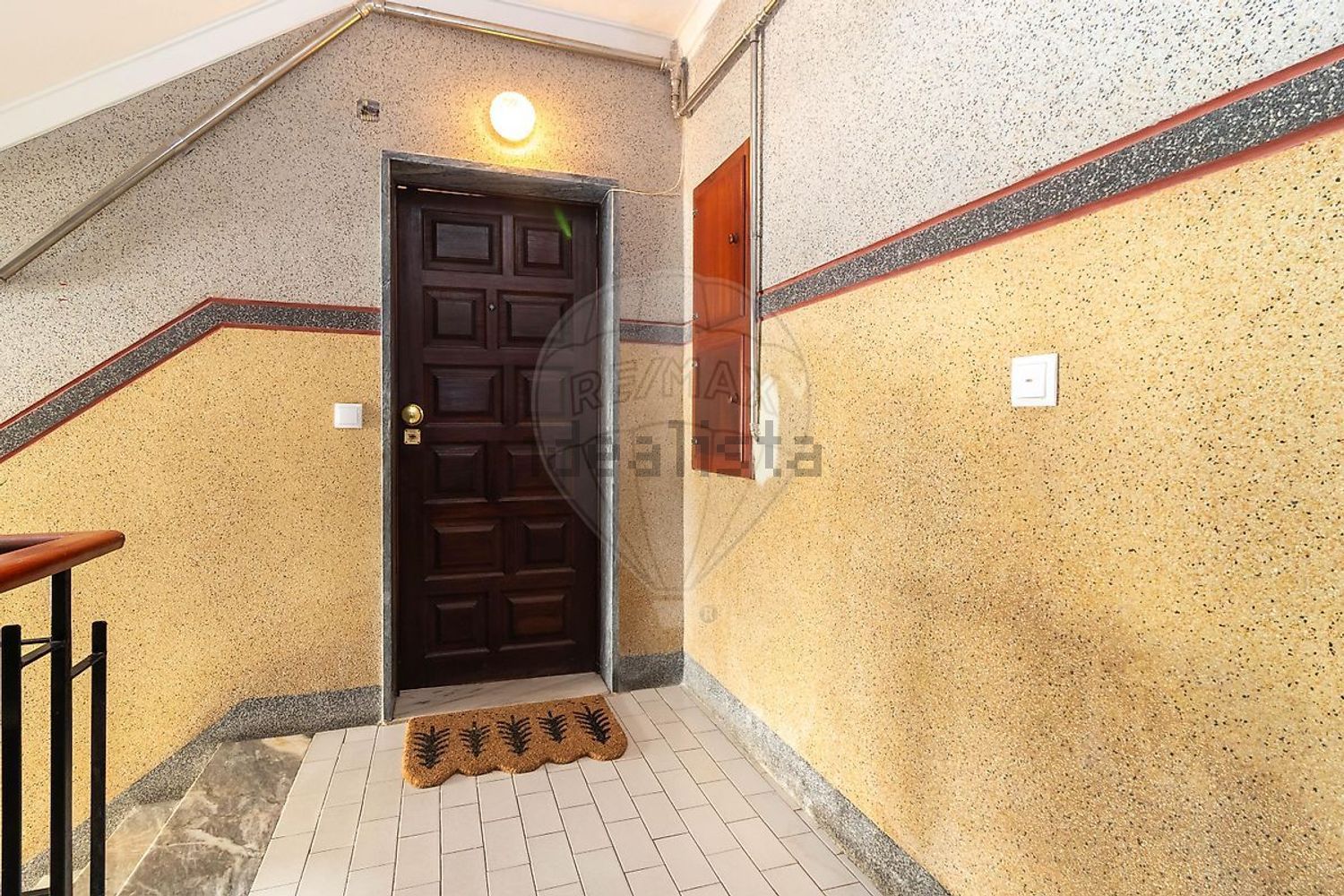 公寓 t3出售在Rua Abel Salazar - 过道