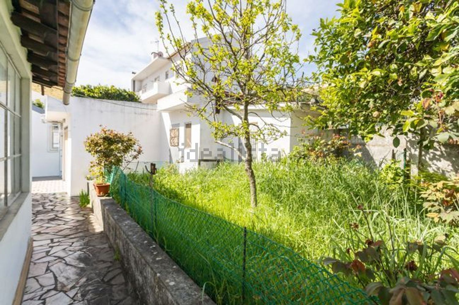 小楼房或独栋别墅出售在Rua Padre Cruz - 花园