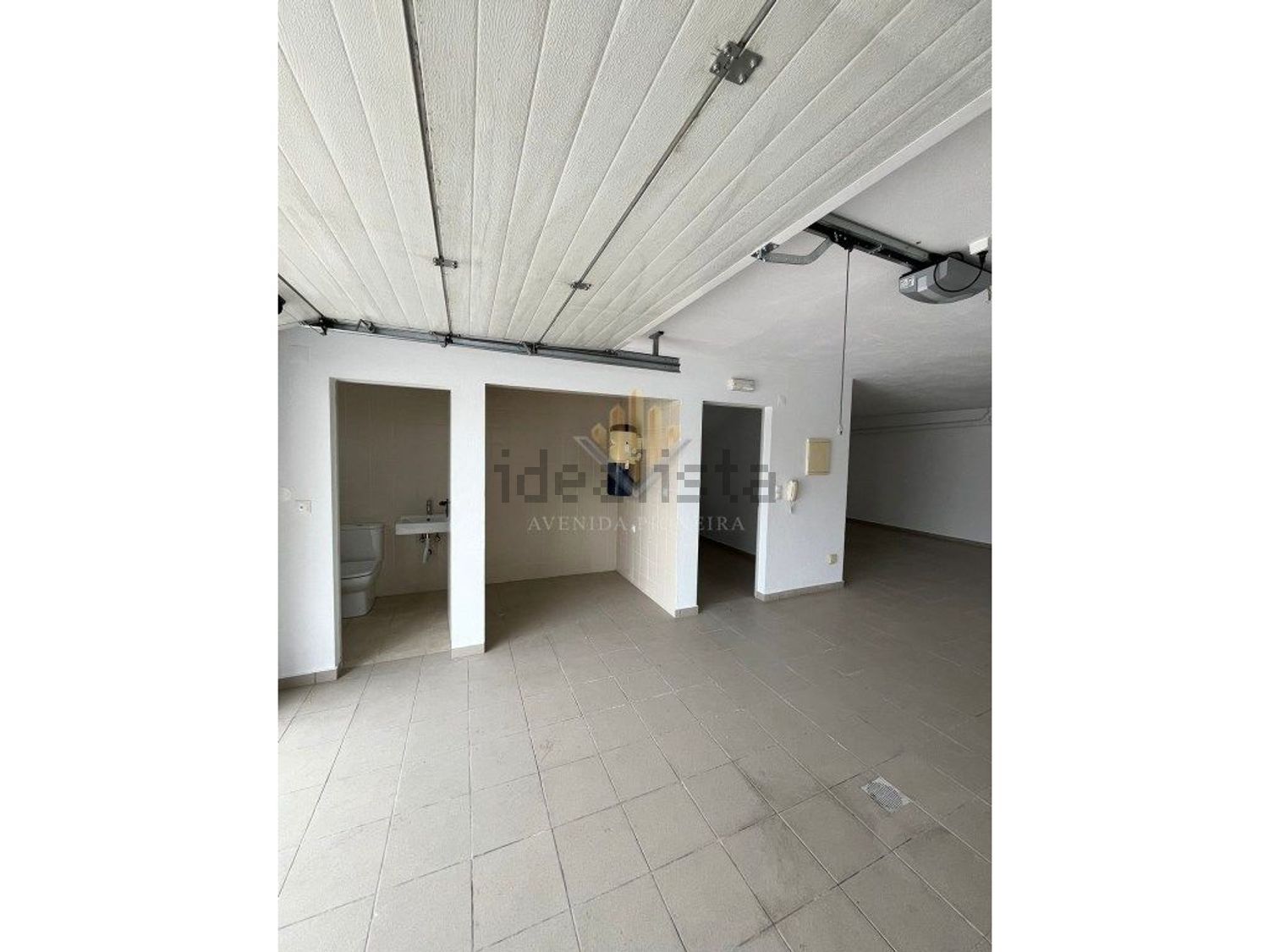 小楼房或独栋别墅出售在Rua Pulido Valente - 照片