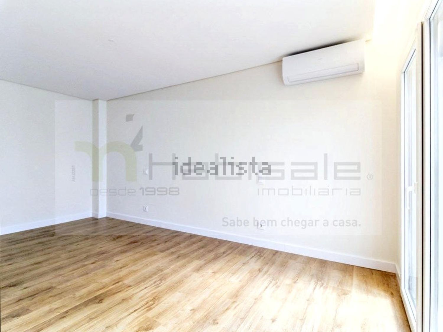 公寓 t4出售在Rua Almirante Gago Coutinho, 58 a - 居住