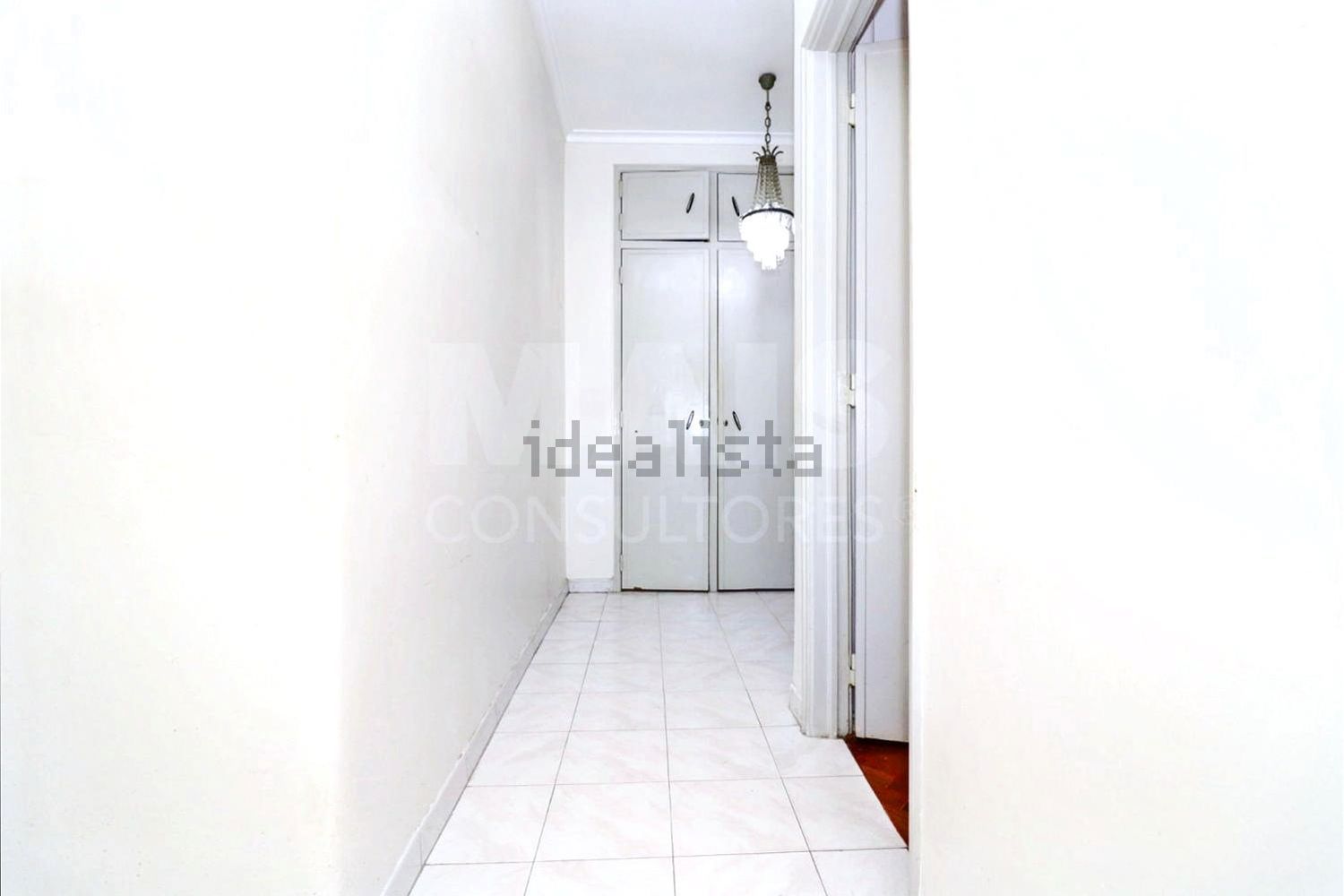 公寓 t2出售在Rua Alexandre Ferreira - 过道