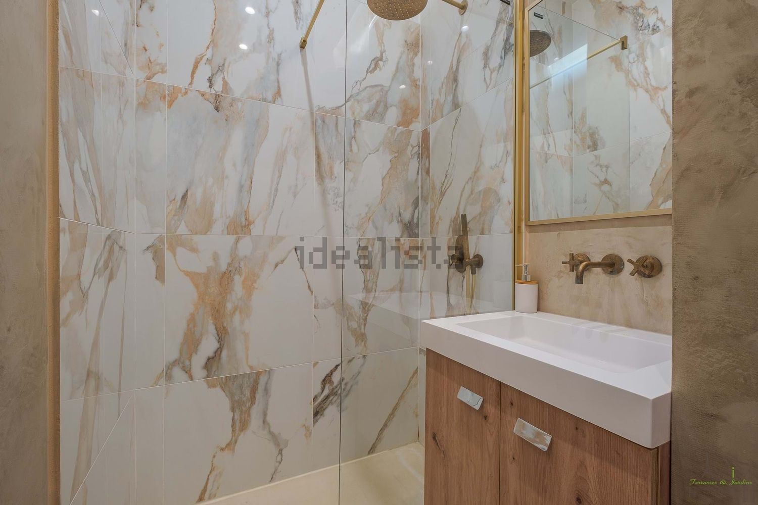 公寓 t2出售在Travessa da Portuguesa, 48 - 卫生间