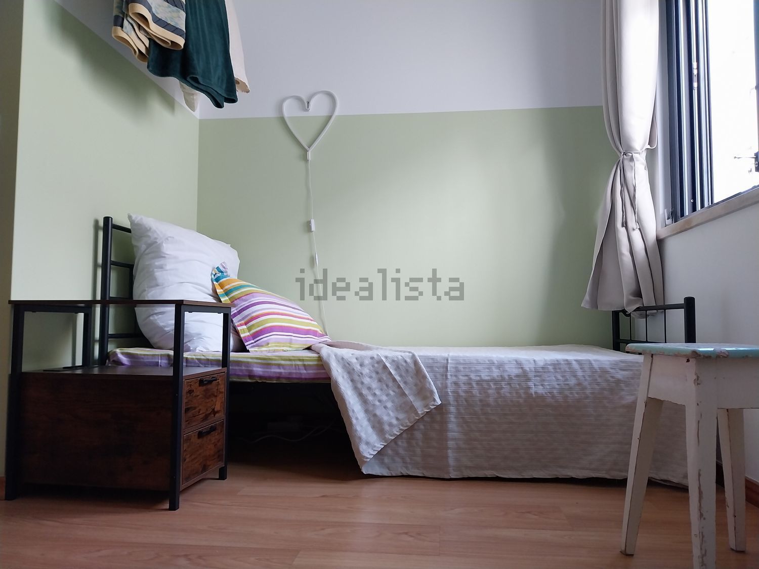 出租房间在Rua Engenheiro Cunha Leal, 19 - 卧室