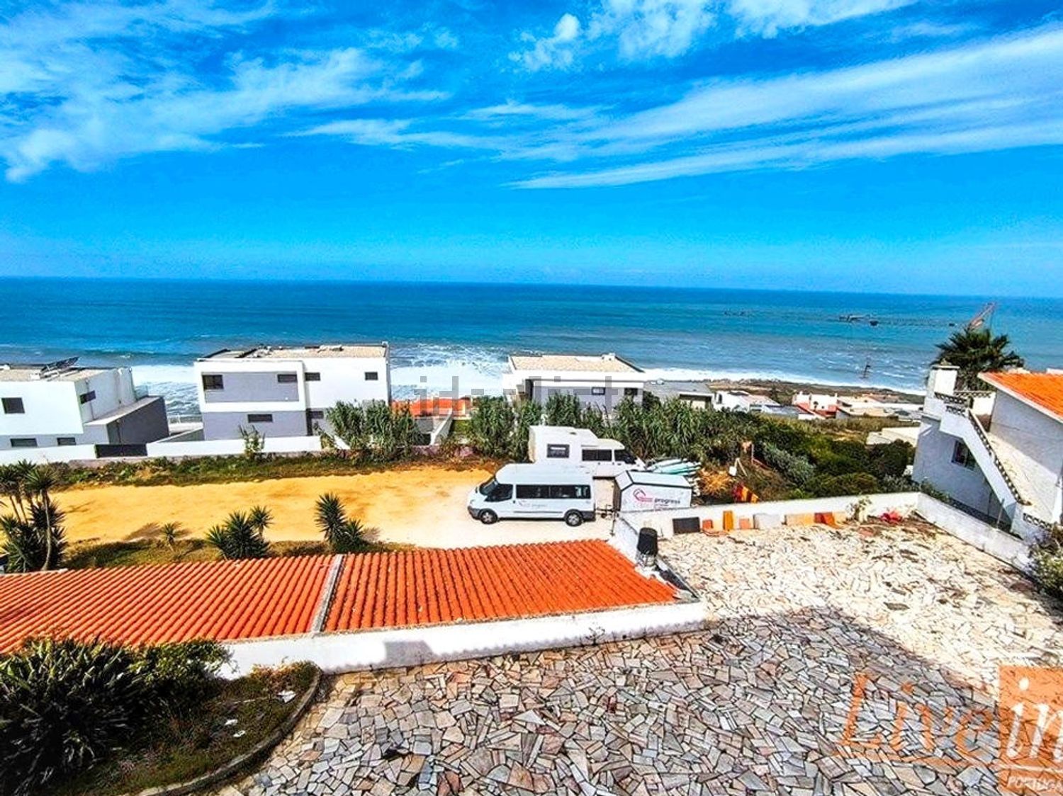 小楼房或独栋别墅出售在Santo Isidoro - 游泳池