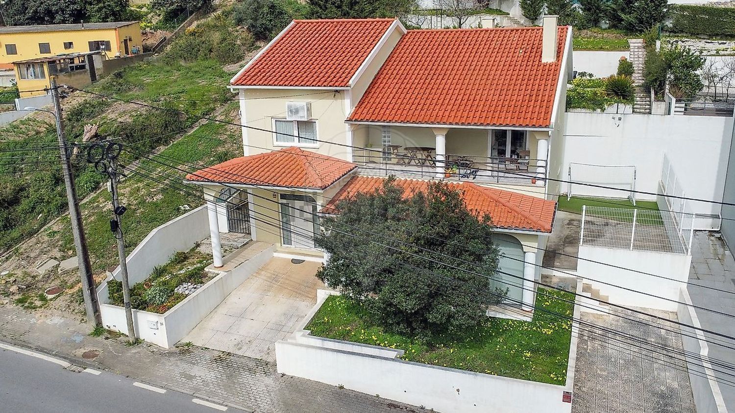 小楼房或独栋别墅出售在Rua Engenheiro Manuel Monterroso Carneiro - 外立面