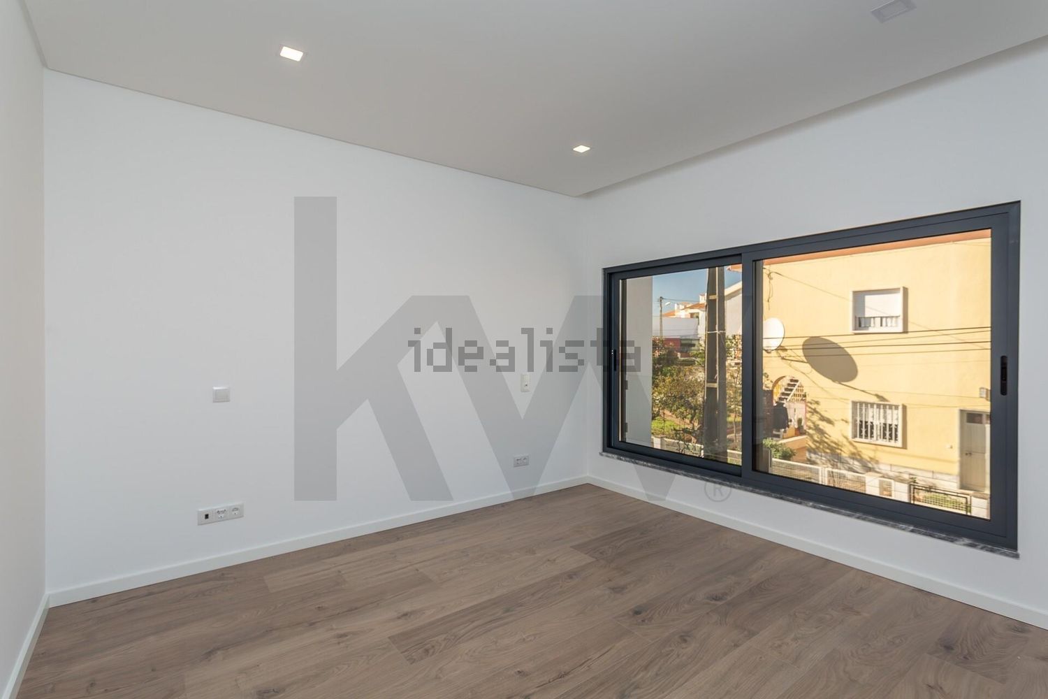 双拼别墅出售在Rua Marechal Craveiro Lopes s/n - 居住