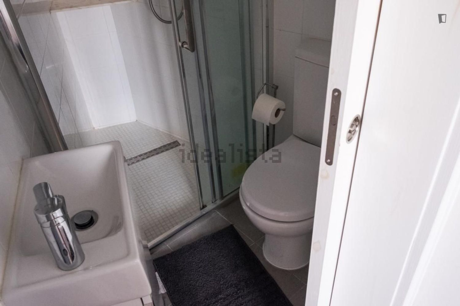 出租房间在Rua do Vale de Santo António - 卫生间