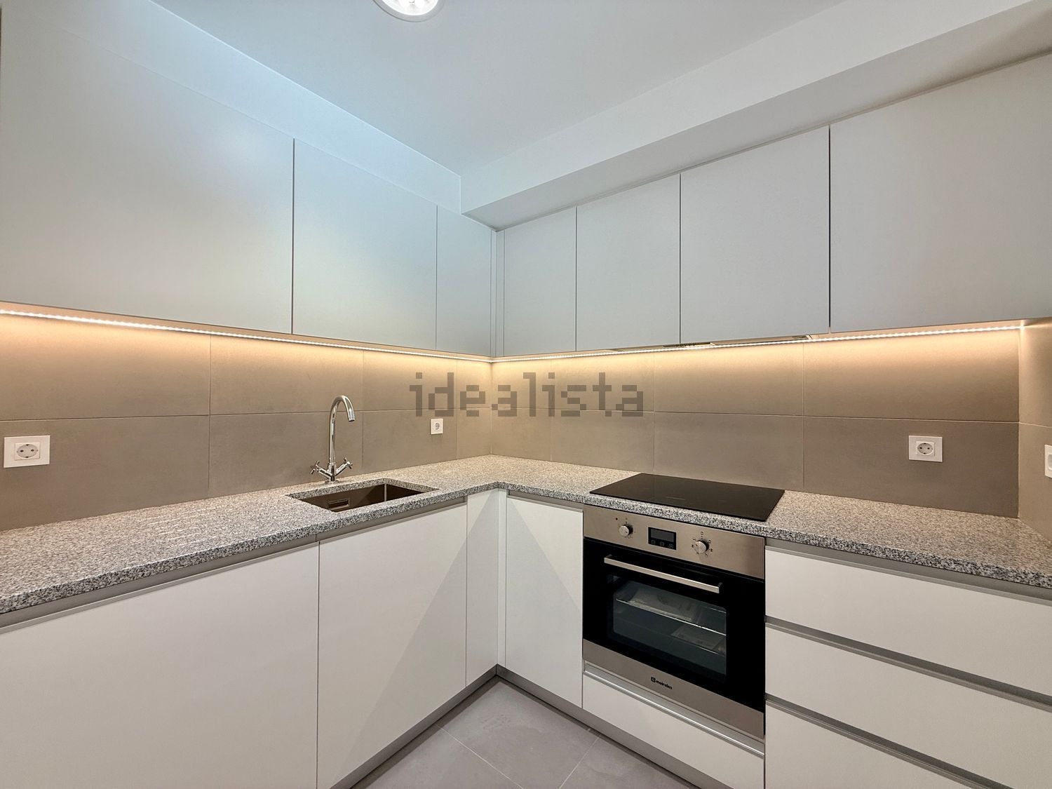 出租公寓 t2在Rua Artur Ferreira da Silva - 厨房