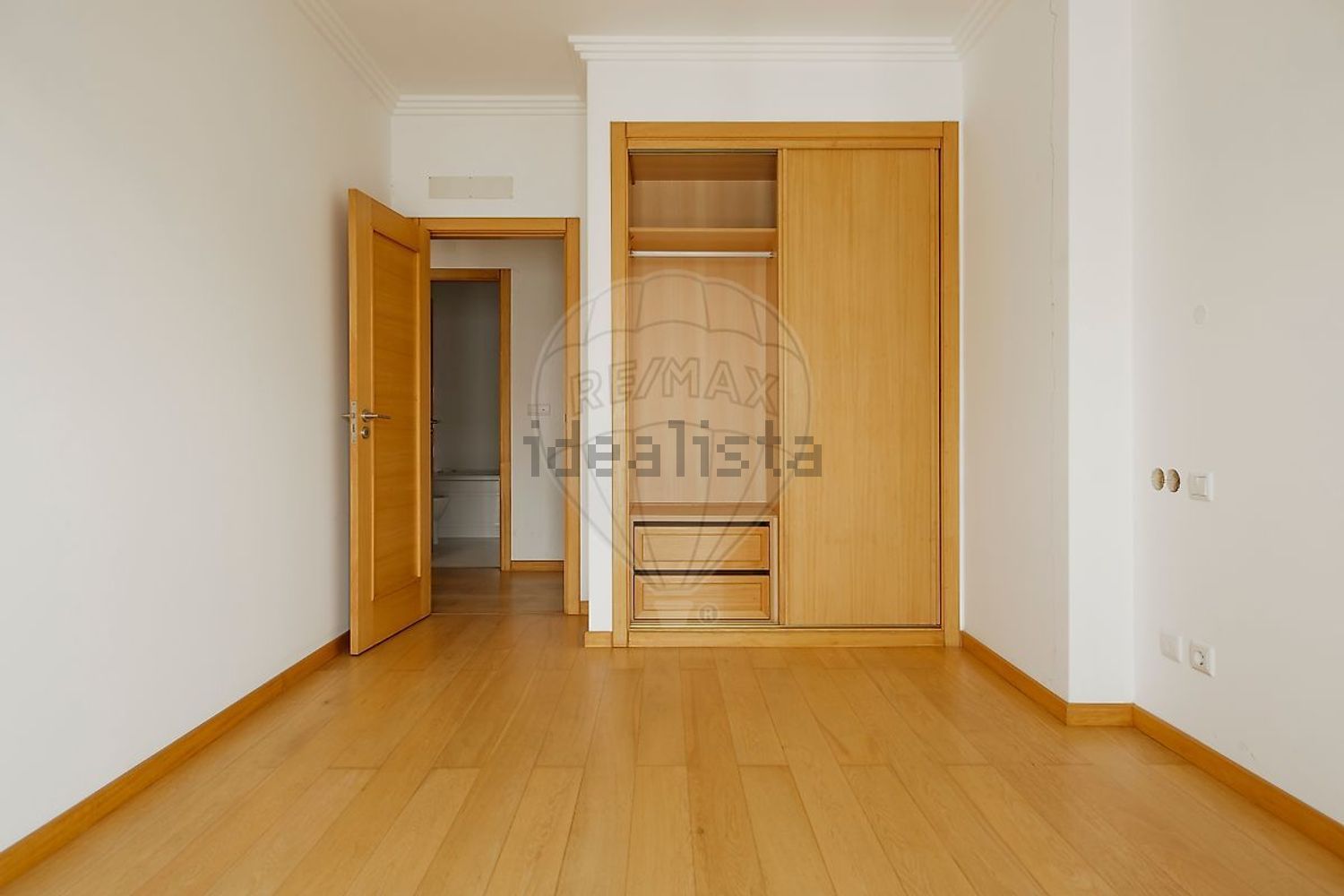 出租公寓 t3在Estrada de Paço de Arcos - 试衣间