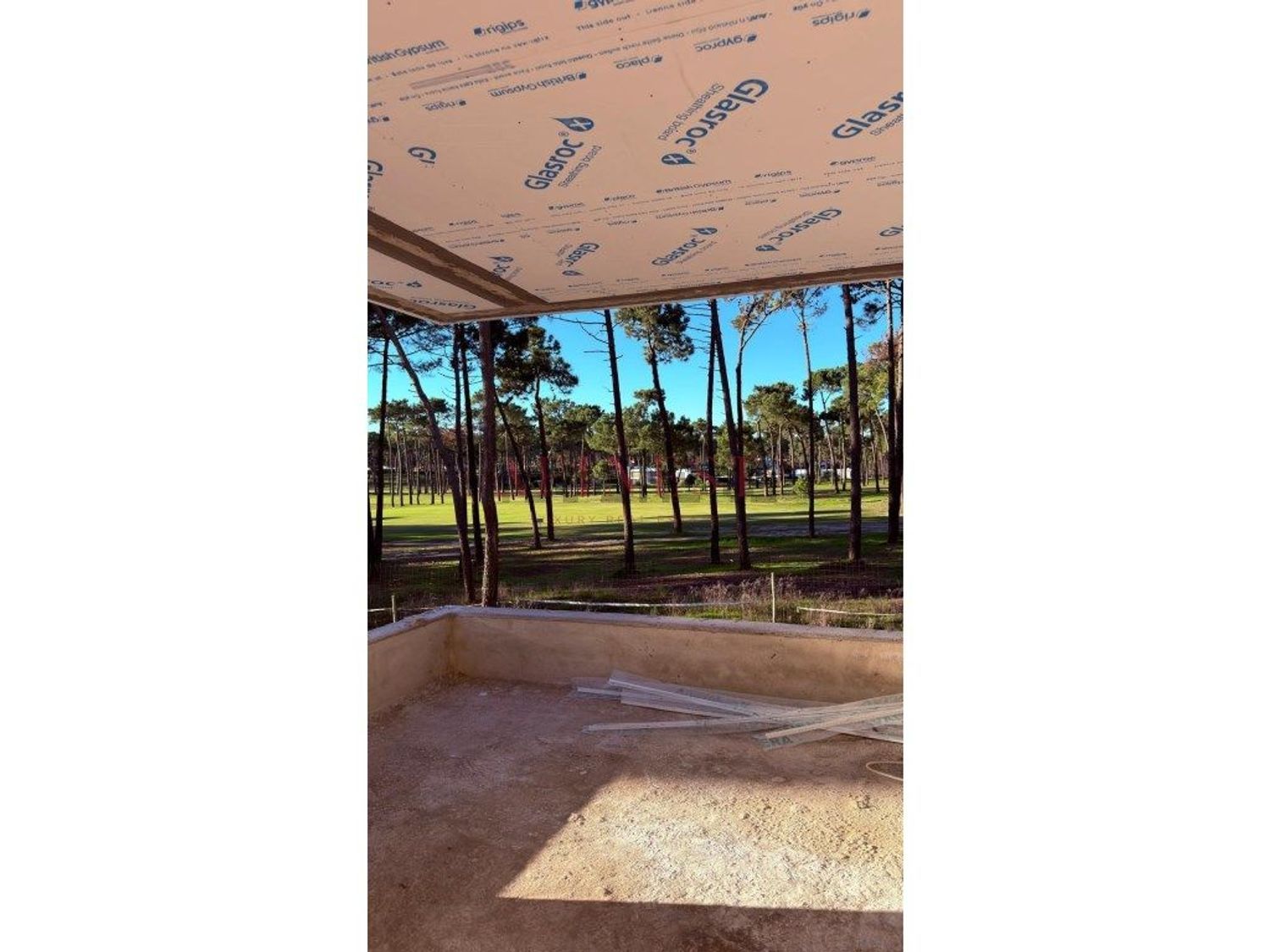 小楼房或独栋别墅出售在Rua do Tojo - 照片