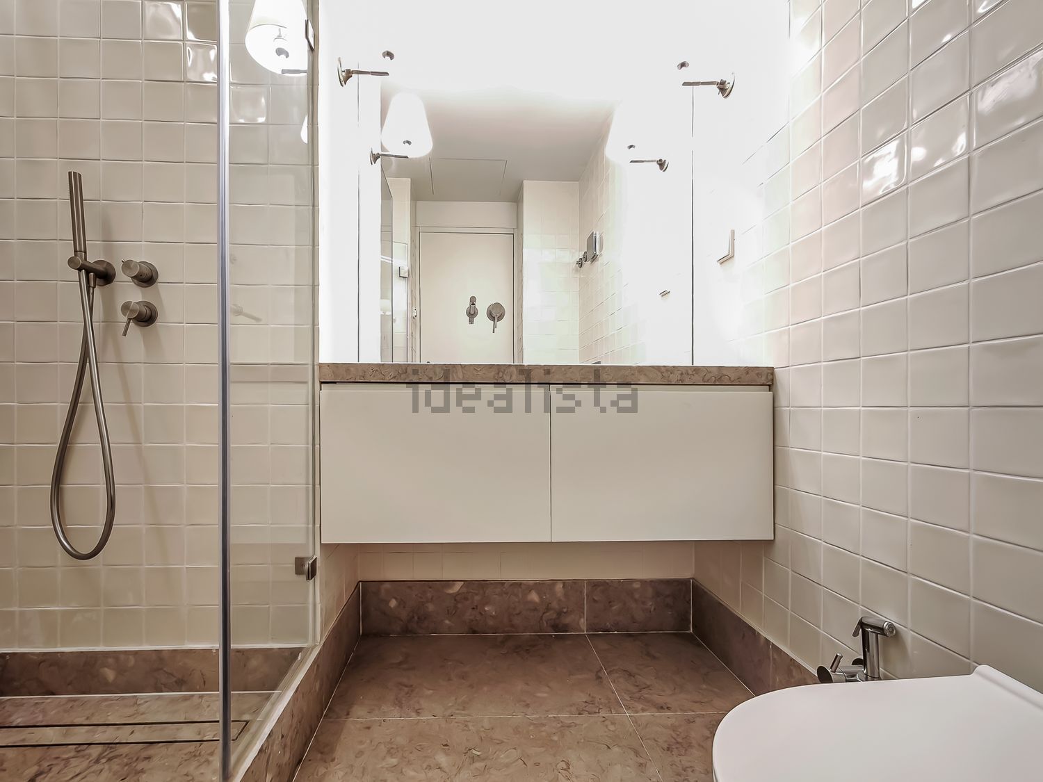 公寓 t1出售在Rua das Taipas - 卫生间