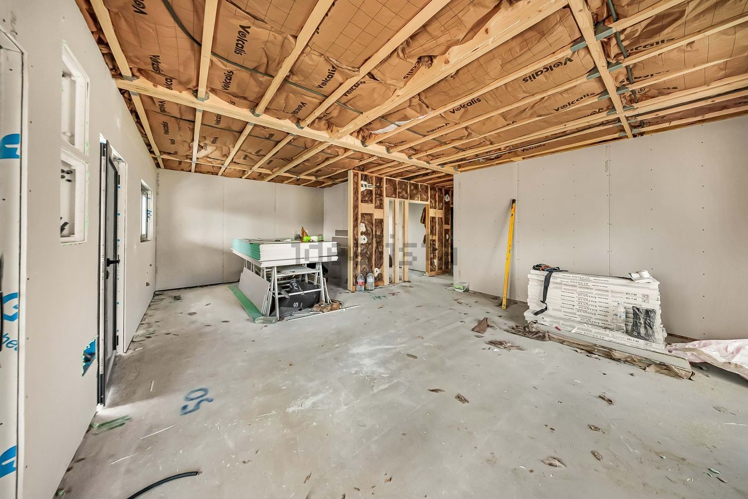 小楼房或独栋别墅出售在Rua do Outeiro - 停车位