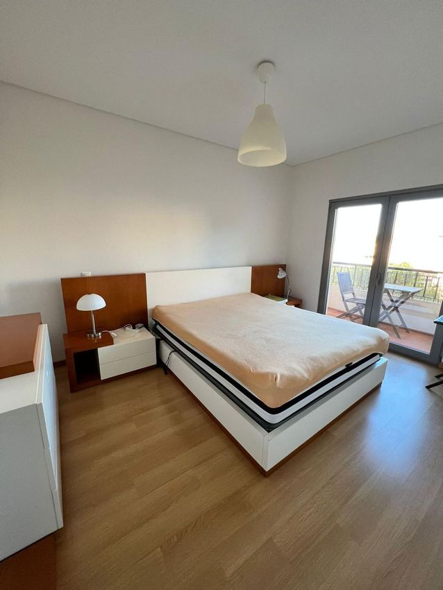 出租房间在Avenida Infante Dom Henrique, 10