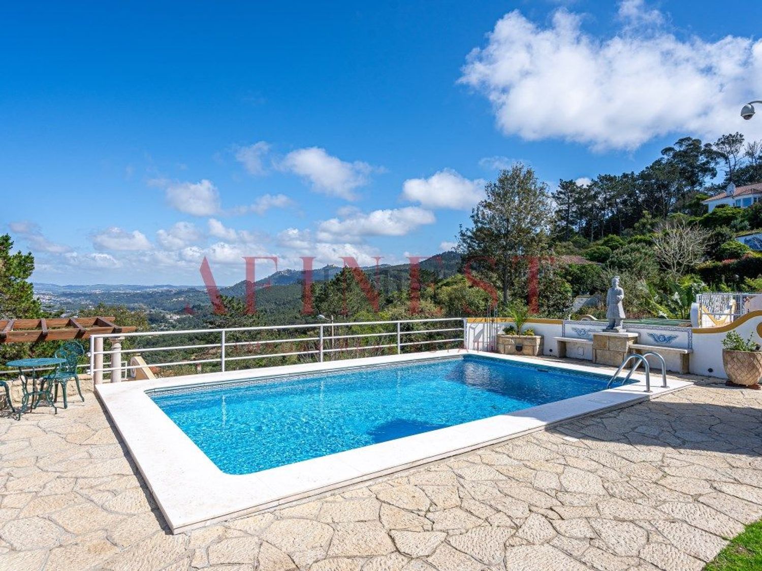 出租小楼房或独栋别墅在Rua Alto do Tanque Novo - 游泳池