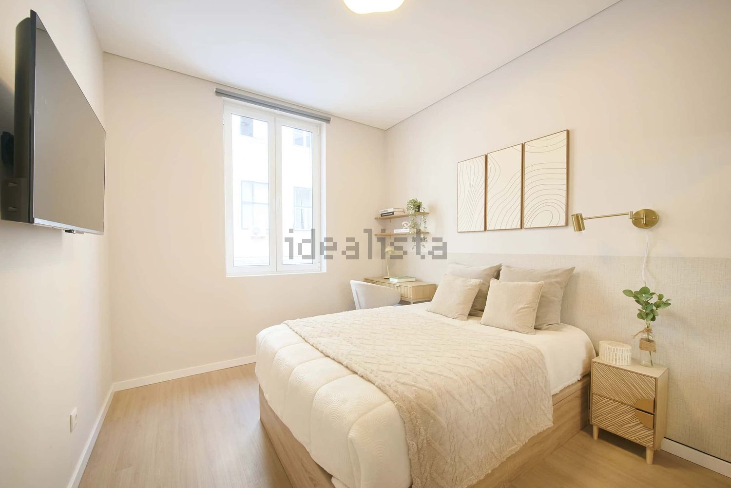 出租房间在Largo Vitorino Damásio, 2 - 卧室