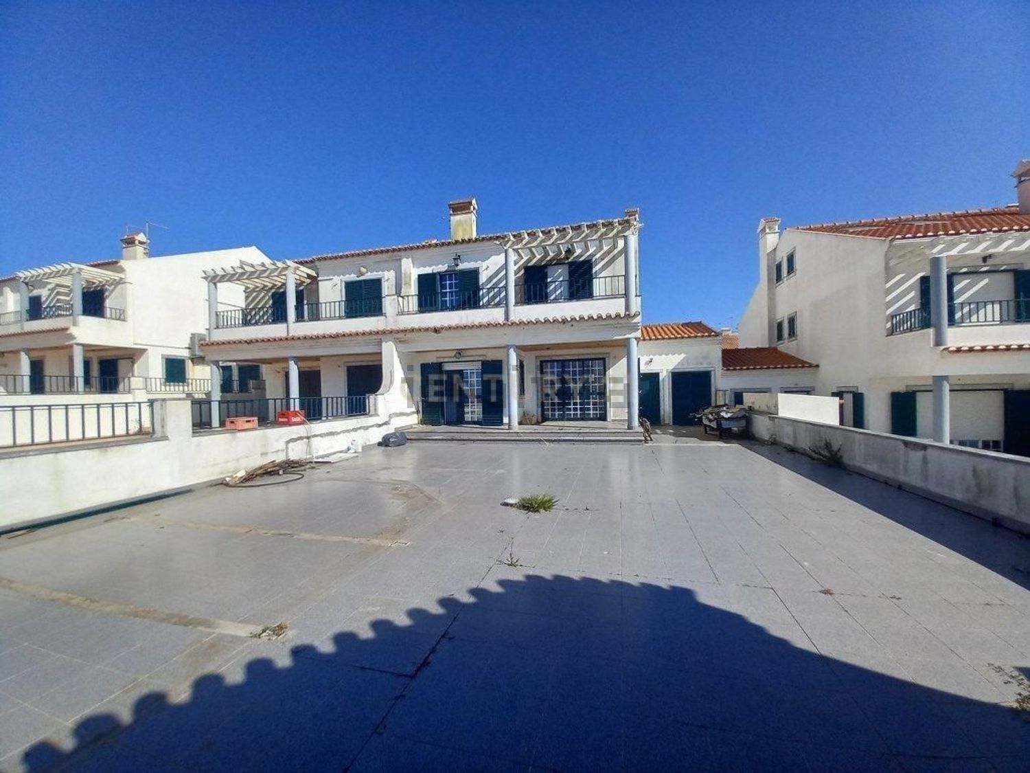 双拼别墅出售在Rua do Cerrado das Tramagueiras, 5 - 外立面