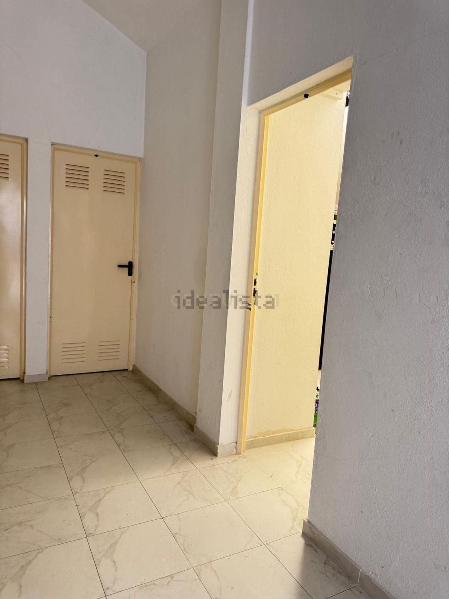 公寓 t1出售在Rua Maria Beatriz Mexia, 24 - 过道