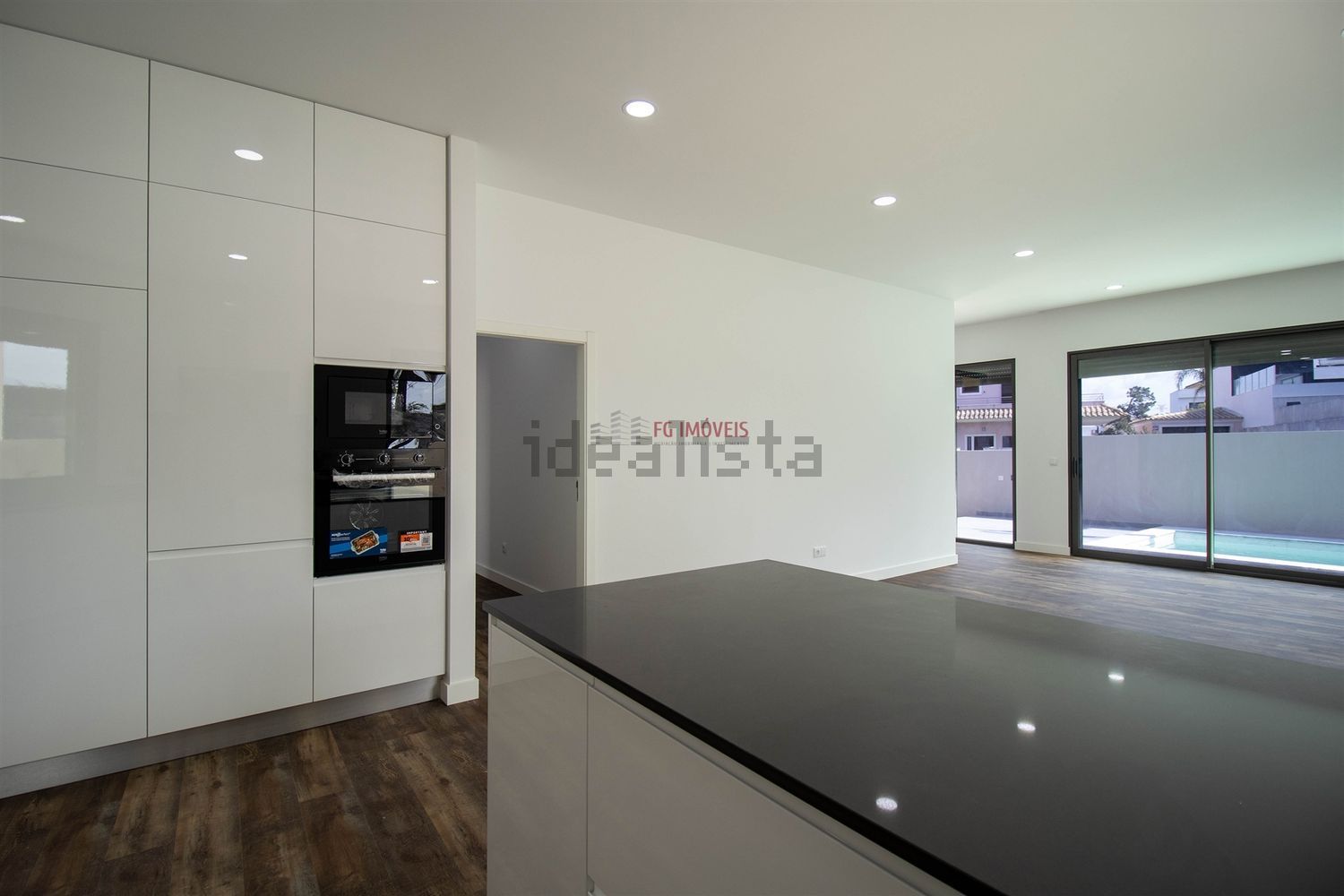 小楼房或独栋别墅出售在Rua das Olaias - 照片