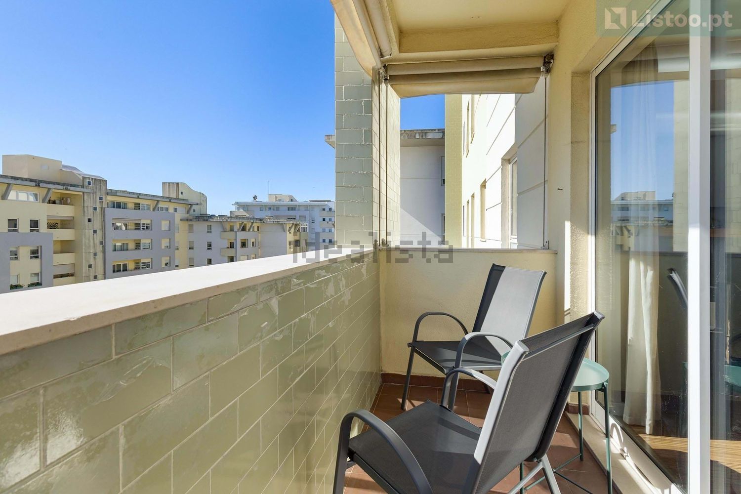 公寓 t3出售在Rua Álvaro Benamor - 阳台