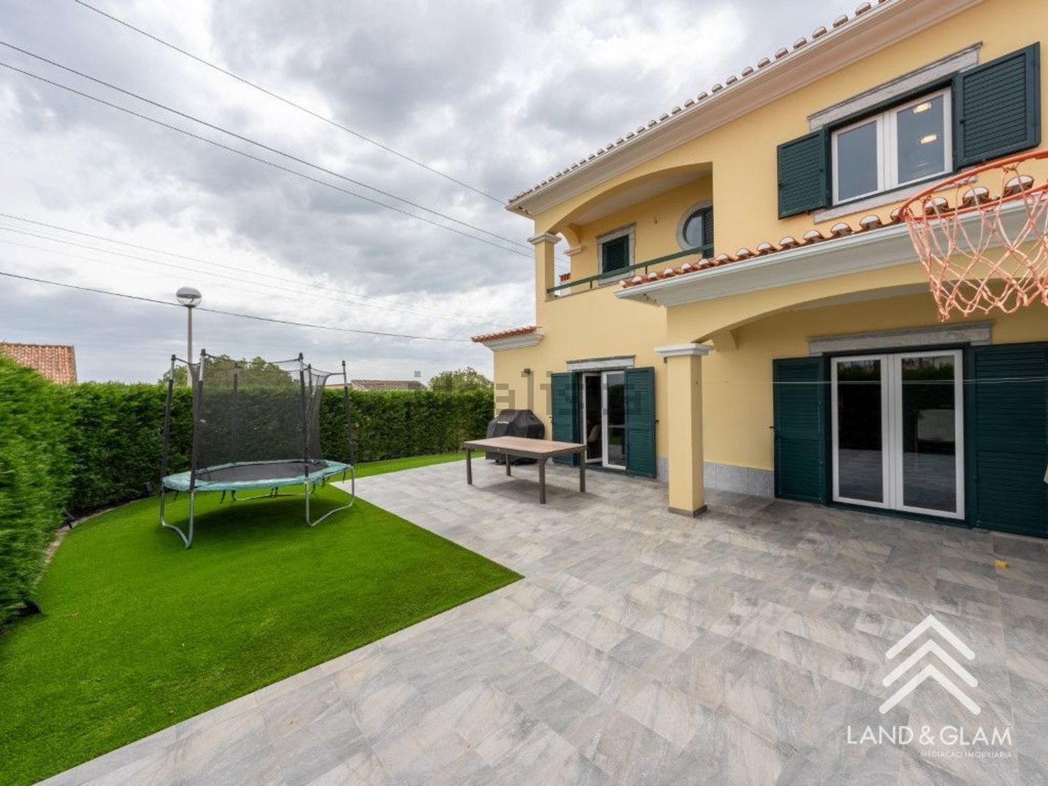 小楼房或独栋别墅出售在Rua das Helenas, 10 - 外立面