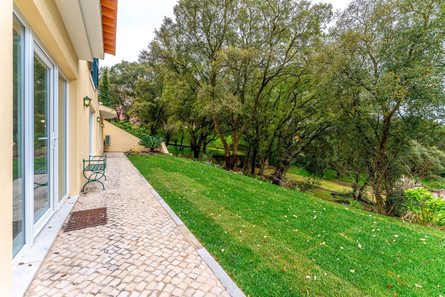 出租小楼房在Estrada da Lagoa Azul - 花园