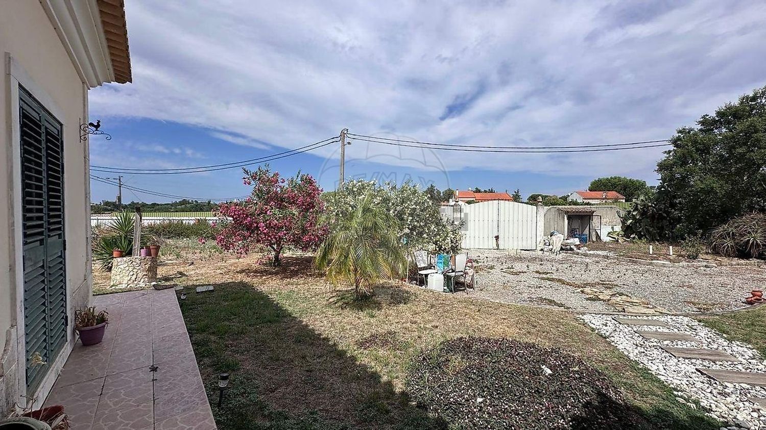 小楼房或独栋别墅出售在Rua do Sol - 外立面