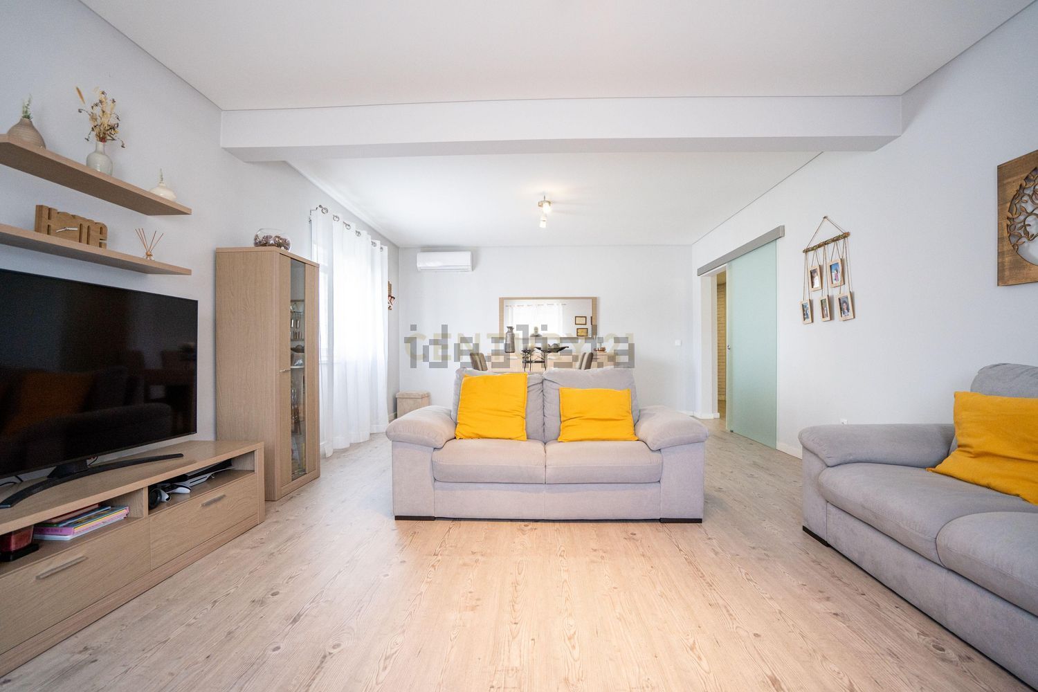 公寓 t2出售在Avenida dos Ferroviários - 客厅