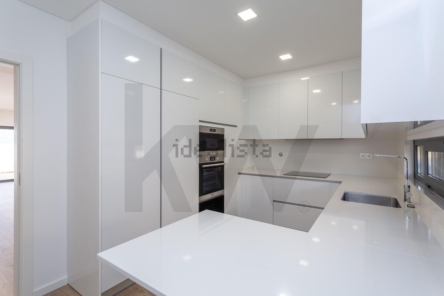 双拼别墅出售在Rua Marechal Craveiro Lopes s/n - 厨房