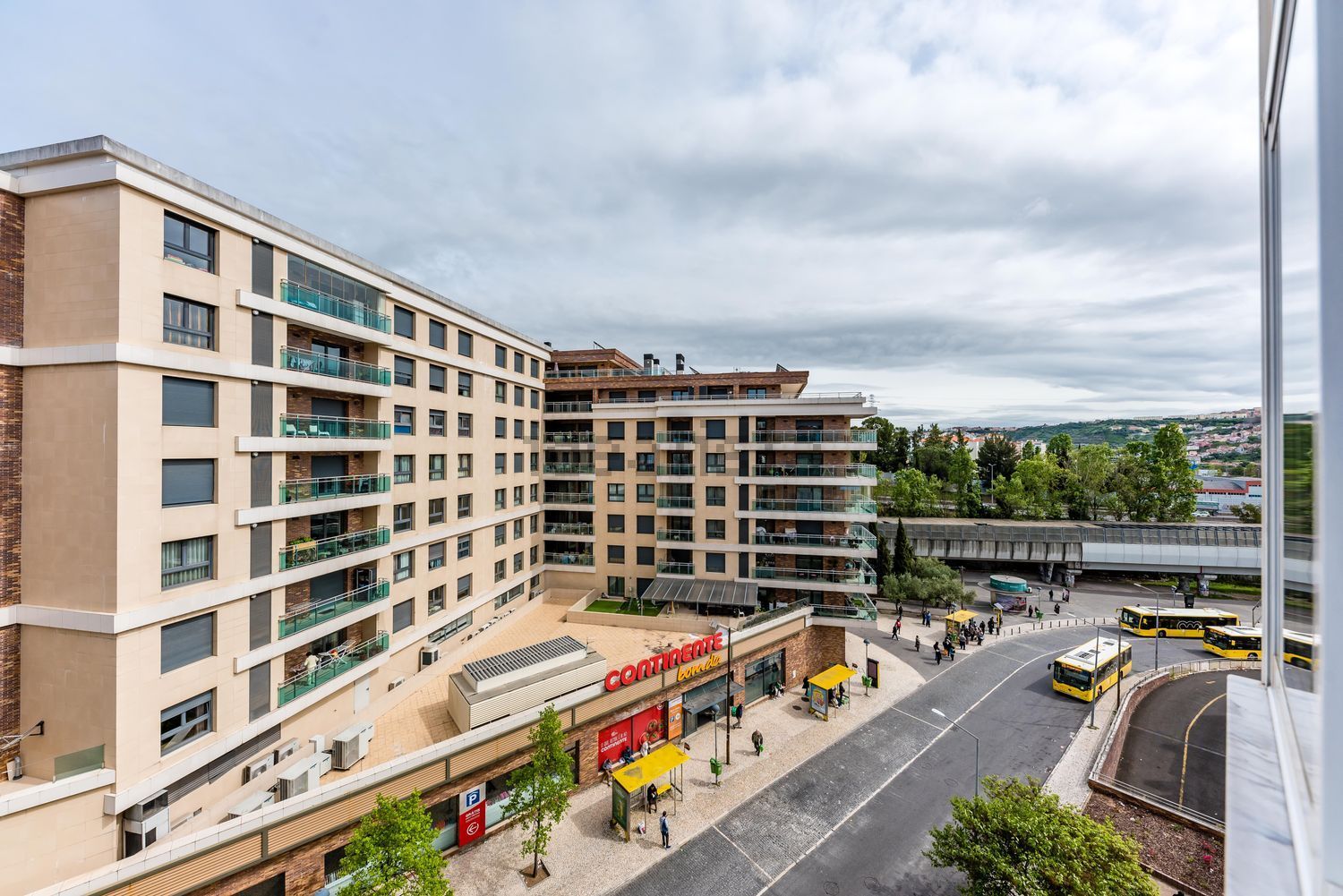 公寓 t2出售在Rua Almeida Garrett - 视线